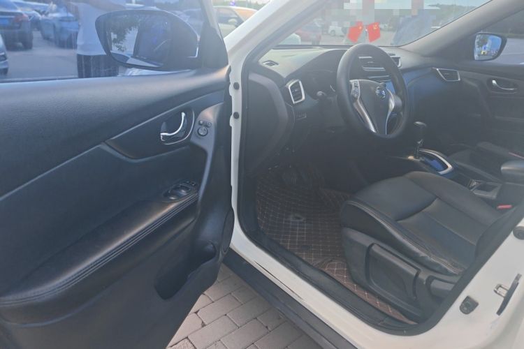 Used Nissan X-Trail 2014 2.0L CVT Comfort Edition 2WD Driver Seat