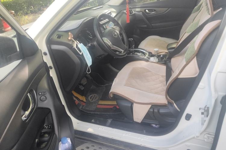 Used Nissan X-Trail 2014 2.0L CVT Comfort Edition 2WD Driver Seat