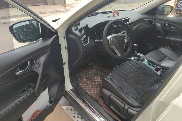 Used Nissan X-Trail 2014 2.0L CVT Smart Edition 2WD Driver Seat