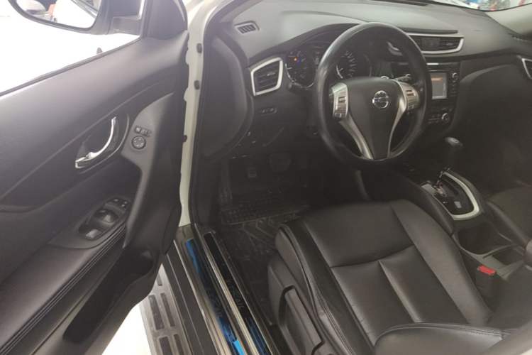 Used Nissan X-Trail 2014 2.0L CVT Smart Edition 2WD Driver Seat