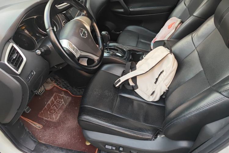 Used Nissan X-Trail 2014 2.5L CVT Leading Edition 4WD Driver Seat