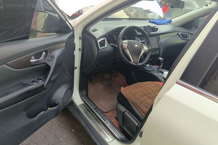 Used Nissan X-Trail 2014 2.0L CVT Comfort Edition 2WD Driver Seat