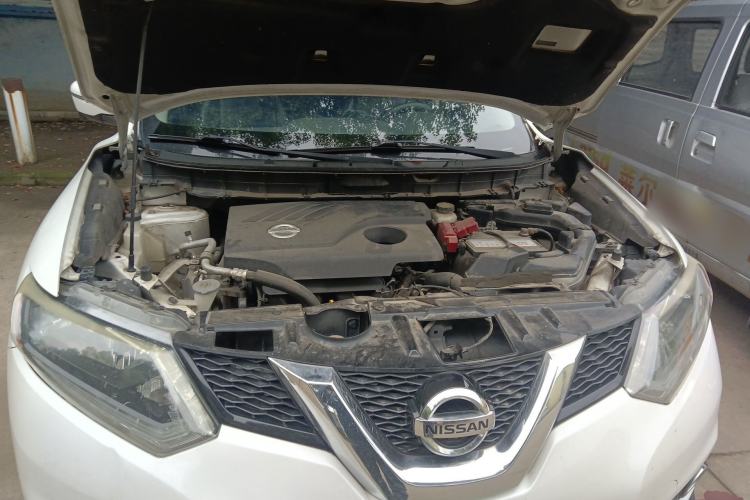 Used Nissan X-Trail 2014 2.0L CVT Comfort Edition 2WD Engine Bay
