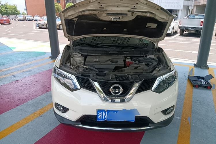 Used Nissan X-Trail 2014 2.0L CVT Comfort Edition 2WD Engine Bay