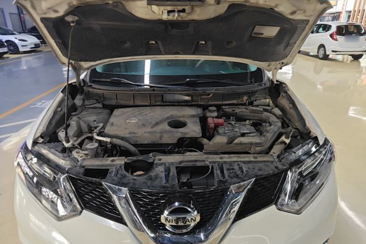 Used Nissan X-Trail 2014 2.0L CVT Comfort Edition 2WD Engine Bay