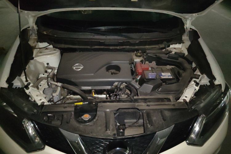 Used Nissan X-Trail 2014 2.0L CVT Comfort Edition 2WD Engine Bay