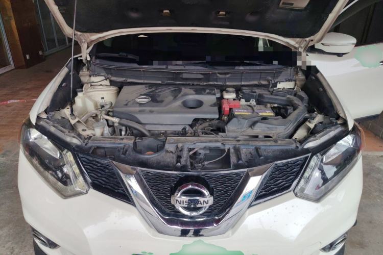 Used Nissan X-Trail 2014 2.0L CVT Comfort Edition 2WD Engine Bay