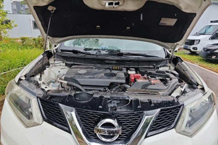 Used Nissan X-Trail 2014 2.0L CVT Comfort Edition 2WD Engine Bay