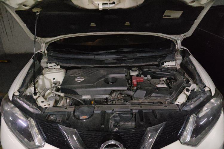 Used Nissan X-Trail 2014 2.0L CVT Smart Edition 2WD Engine Bay
