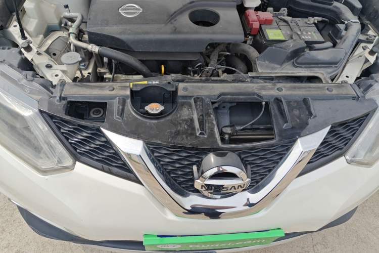 Used Nissan X-Trail 2014 2.0L CVT Comfort Edition 2WD Engine Bay