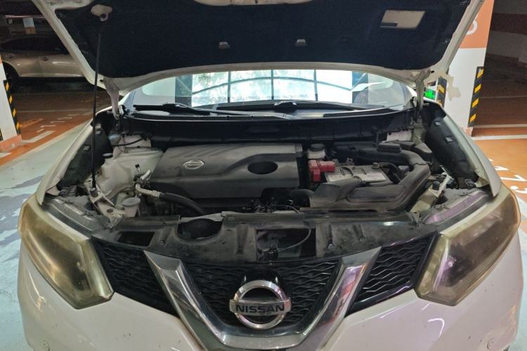 Used Nissan X-Trail 2014 2.0L CVT Smart Edition 2WD Engine Bay