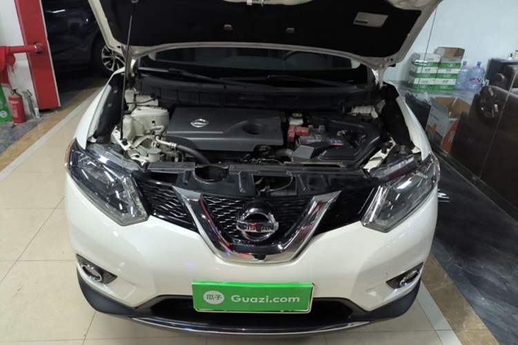 Used Nissan X-Trail 2014 2.0L CVT Comfort Edition 2WD Engine Bay