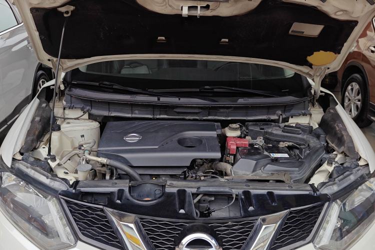 Used Nissan X-Trail 2014 2.0L CVT Comfort Edition 2WD Engine Bay