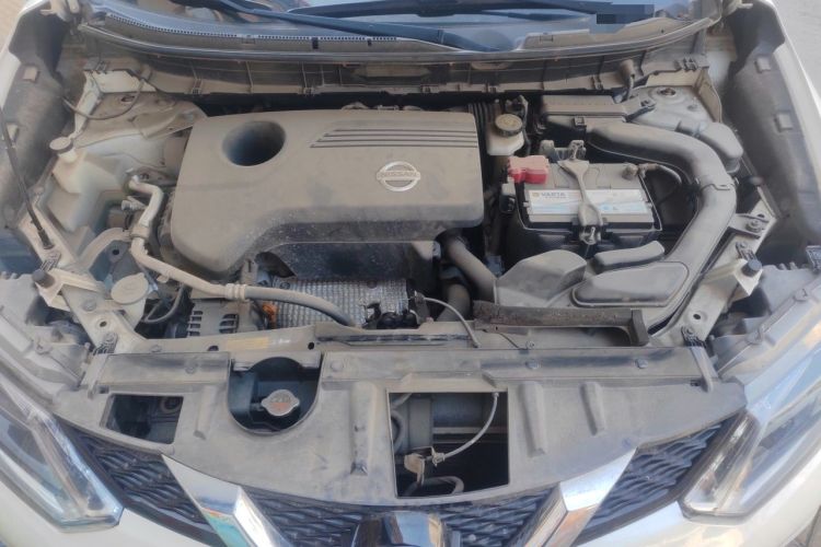 Used Nissan X-Trail 2014 2.5L CVT Luxury Edition 4WD Engine Bay