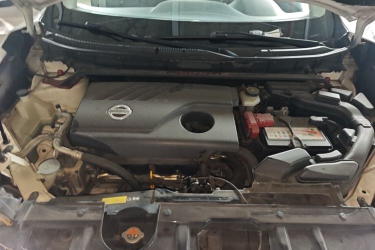 Used Nissan X-Trail 2014 2.0L CVT Comfort Edition 2WD Engine Bay