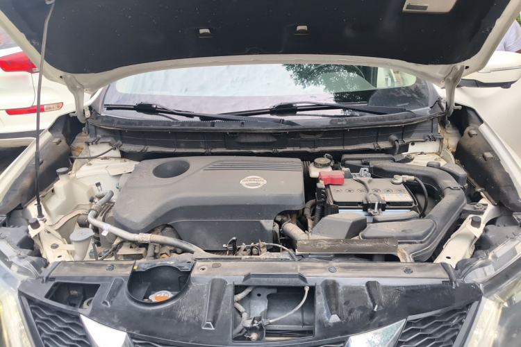 Used Nissan X-Trail 2014 2.5L CVT Luxury Edition 4WD Engine Bay