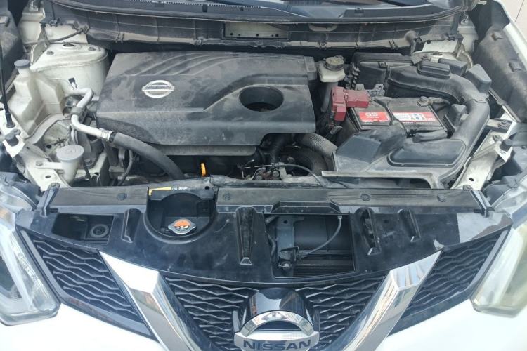 Used Nissan X-Trail 2014 2.0L CVT Smart Edition 2WD Engine Bay