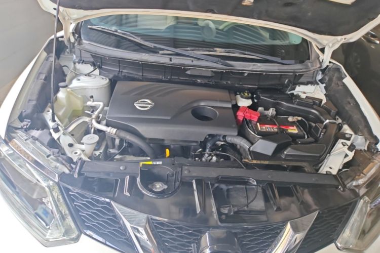 Used Nissan X-Trail 2014 2.0L CVT Comfort Edition 2WD Engine Bay