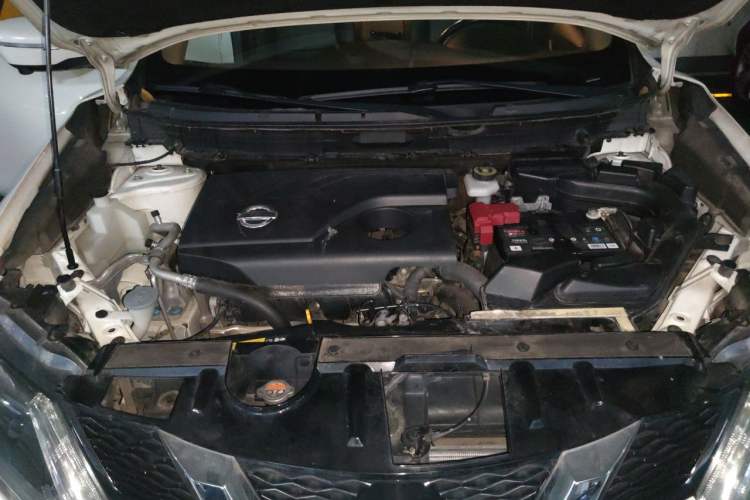 Used Nissan X-Trail 2014 2.0L CVT Comfort Edition 2WD Engine Bay