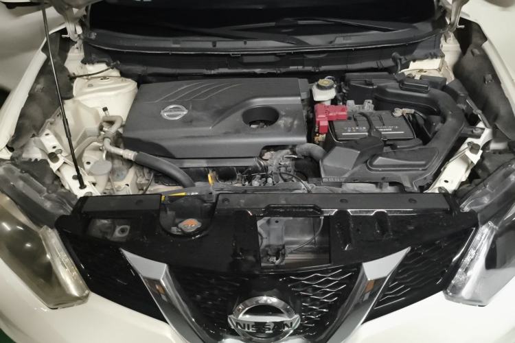 Used Nissan X-Trail 2014 2.0L CVT Comfort Edition 2WD Engine Bay
