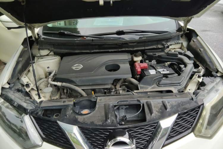 Used Nissan X-Trail 2014 2.0L CVT Comfort Edition 2WD Engine Bay