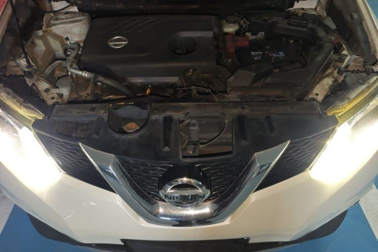 Used Nissan X-Trail 2014 2.0L CVT Comfort Edition 2WD Engine Bay
