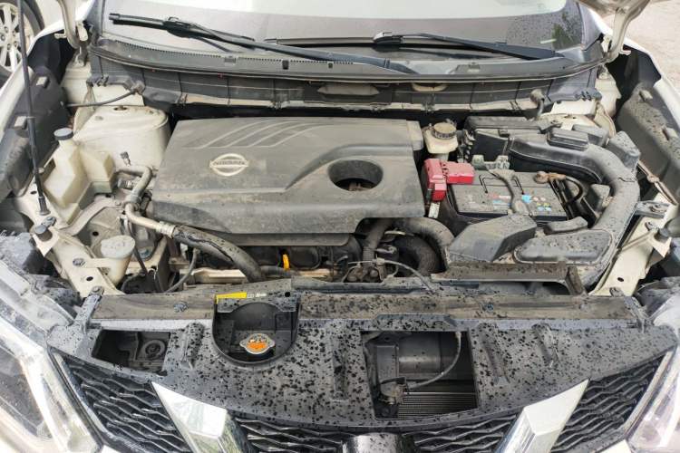 Used Nissan X-Trail 2014 2.0L CVT Comfort Edition 2WD Engine Bay