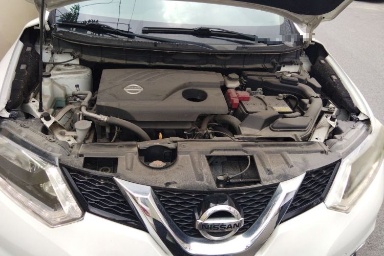 Used Nissan X-Trail 2014 2.0L CVT Comfort Edition 2WD Engine Bay