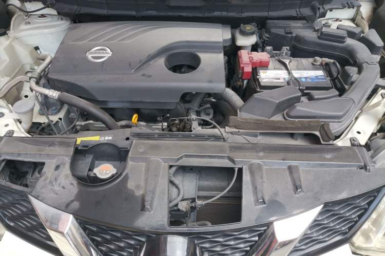 Used Nissan X-Trail 2014 2.0L CVT Comfort Edition 2WD Engine Bay