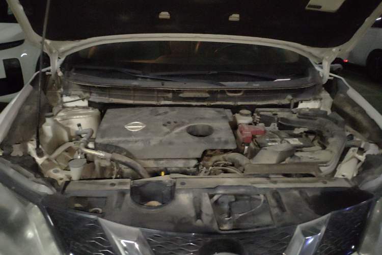 Used Nissan X-Trail 2014 2.0L CVT Comfort Edition 2WD Engine Bay