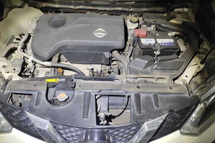 Used Nissan X-Trail 2014 2.5L CVT Luxury Edition 4WD Engine Bay