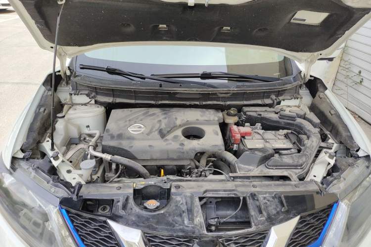 Used Nissan X-Trail 2014 2.0L CVT Comfort Edition 2WD Engine Bay