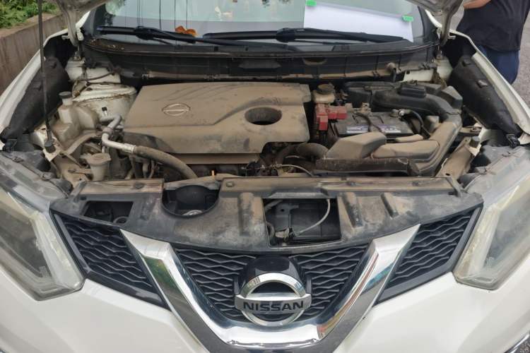 Used Nissan X-Trail 2014 2.0L CVT Comfort Edition 2WD Engine Bay