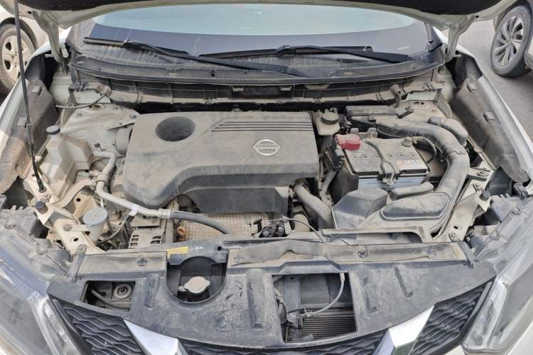 Used Nissan X-Trail 2014 2.5L CVT Luxury Edition 4WD Engine Bay