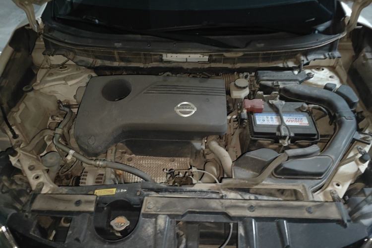 Used Nissan X-Trail 2014 2.5L CVT Luxury Edition 4WD Engine Bay