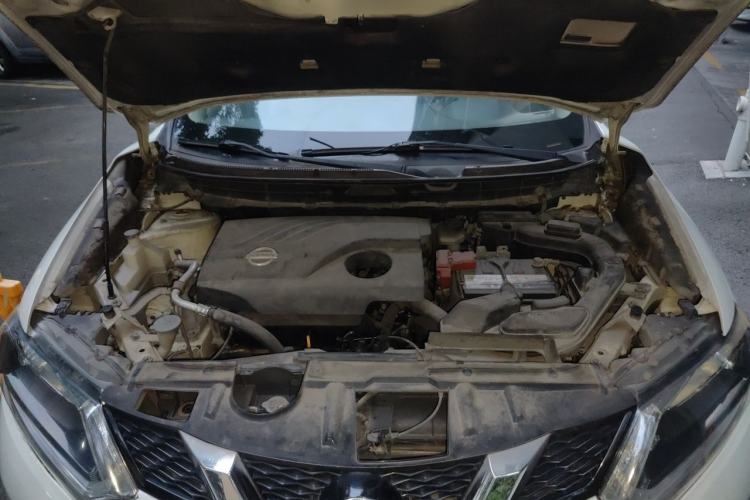 Used Nissan X-Trail 2014 2.0L CVT Comfort Edition 2WD Engine Bay