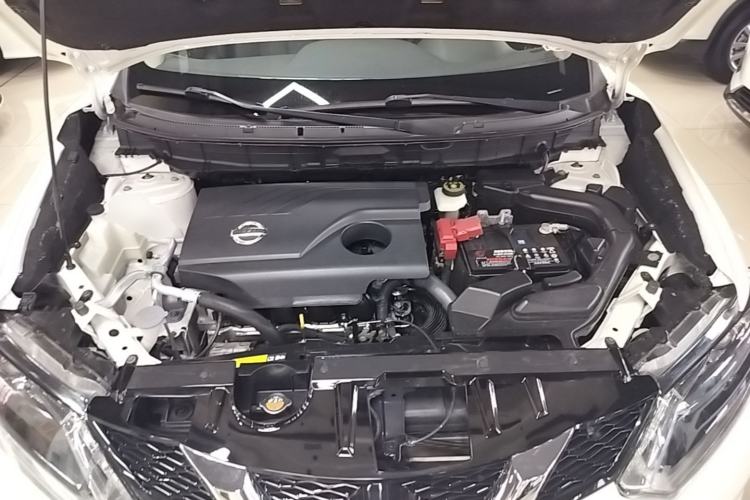 Used Nissan X-Trail 2014 2.0L CVT Comfort Edition 2WD Engine Bay