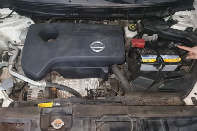 Used Nissan X-Trail 2014 2.5L CVT Luxury Edition 4WD Engine Bay