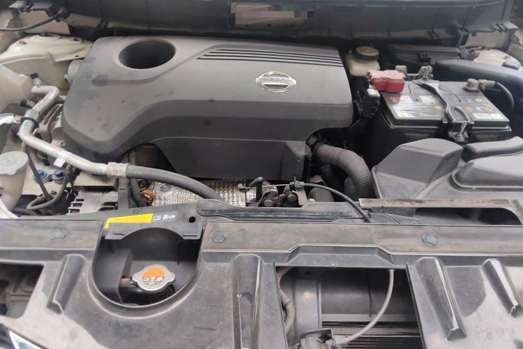 Used Nissan X-Trail 2014 2.5L CVT Luxury Edition 4WD Engine Bay