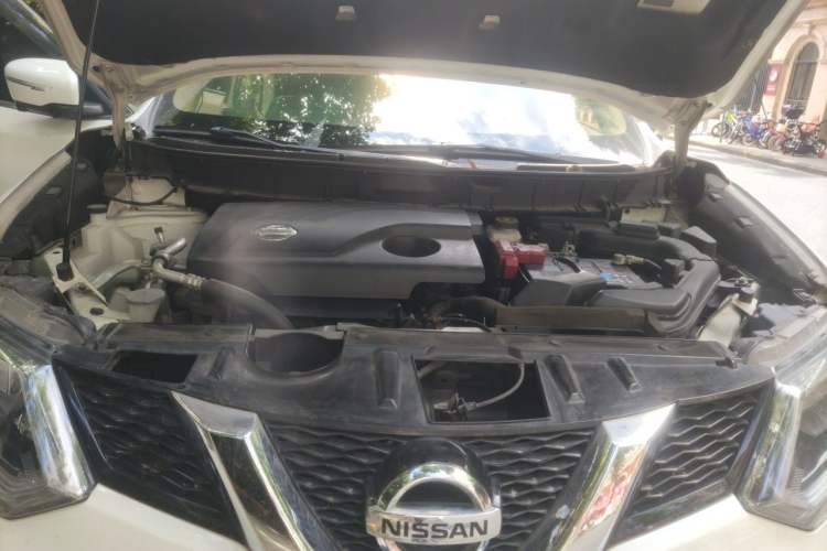 Used Nissan X-Trail 2014 2.0L CVT Comfort Edition 2WD Engine Bay