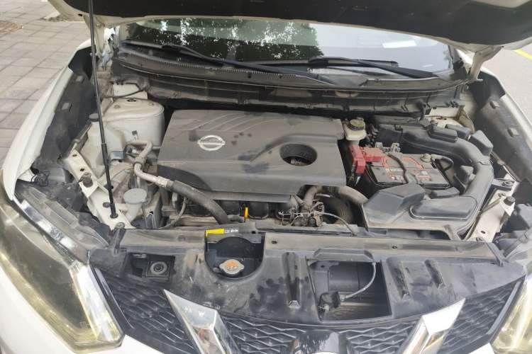 Used Nissan X-Trail 2014 2.0L CVT Comfort Edition 2WD Engine Bay