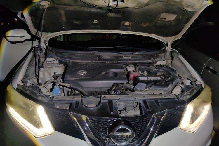 Used Nissan X-Trail 2014 2.0L CVT Comfort Edition 2WD Engine Bay