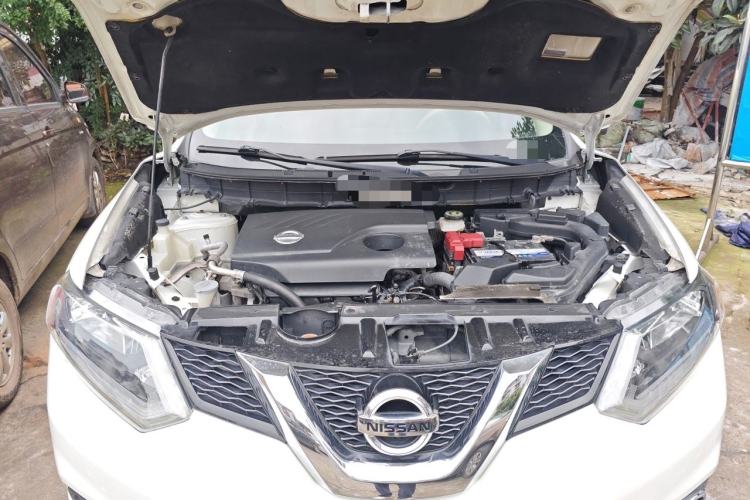 Used Nissan X-Trail 2014 2.0L CVT Comfort Edition 2WD Engine Bay
