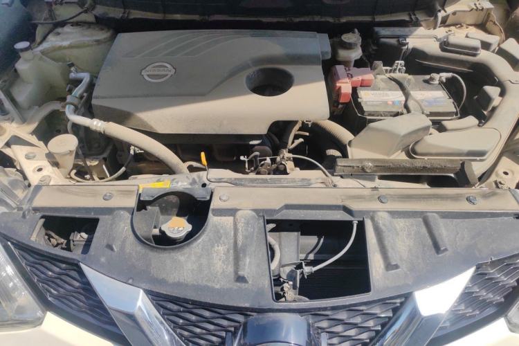 Used Nissan X-Trail 2014 2.0L CVT Comfort Edition 2WD Engine Bay