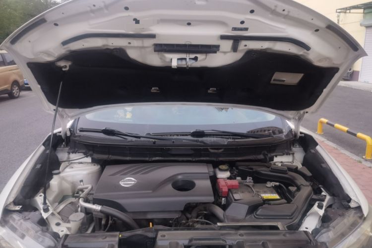 Used Nissan X-Trail 2014 2.0L CVT Comfort Edition 2WD Engine Bay