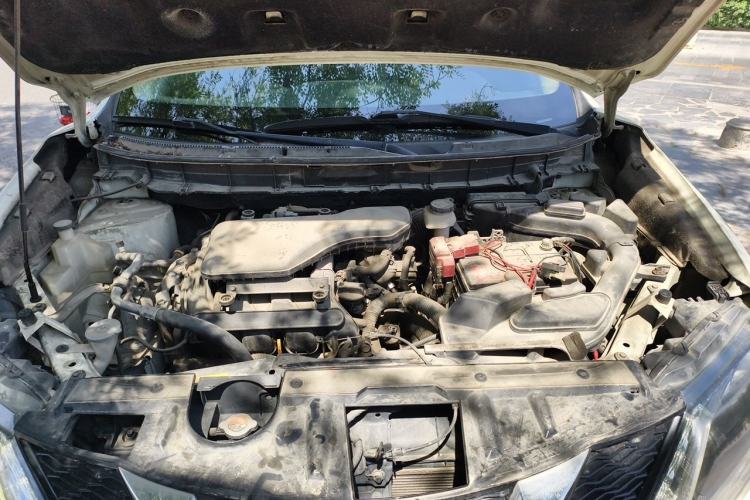 Used Nissan X-Trail 2014 2.0L CVT Comfort Edition 2WD Engine Bay