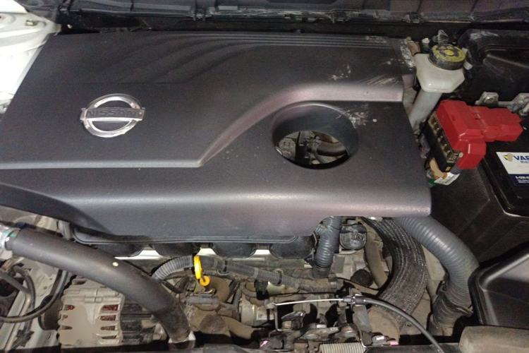 Used Nissan X-Trail 2014 2.0L CVT Comfort Edition 2WD Engine Bay