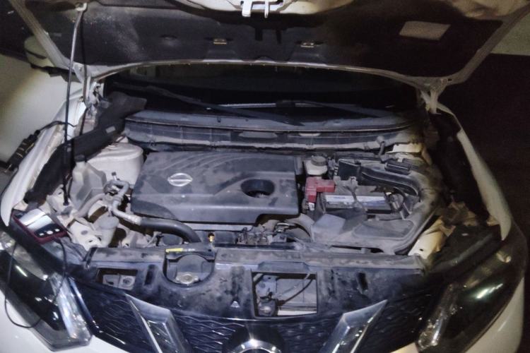 Used Nissan X-Trail 2014 2.0L CVT Comfort Edition 2WD Engine Bay