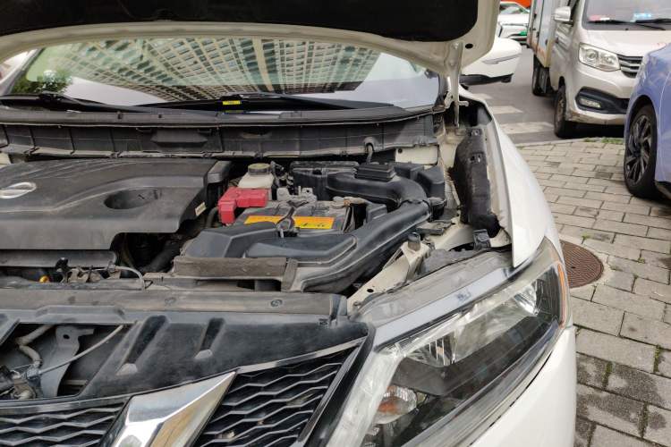 Used Nissan X-Trail 2014 2.0L CVT Comfort Edition 2WD Engine Bay Left