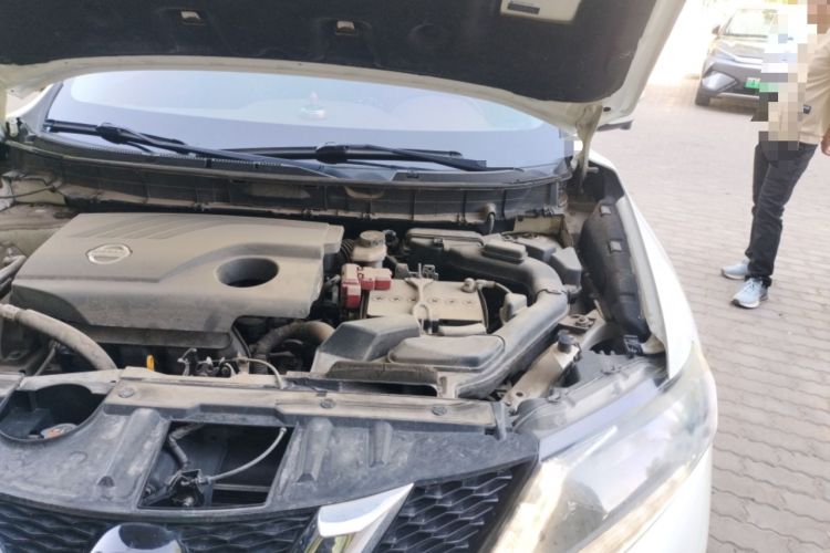 Used Nissan X-Trail 2014 2.0L CVT Comfort Edition 2WD Engine Bay Left